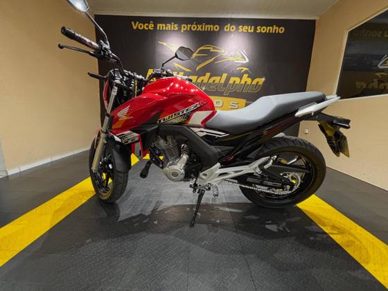HONDA CB TWISTER HONDA CB TWISTER